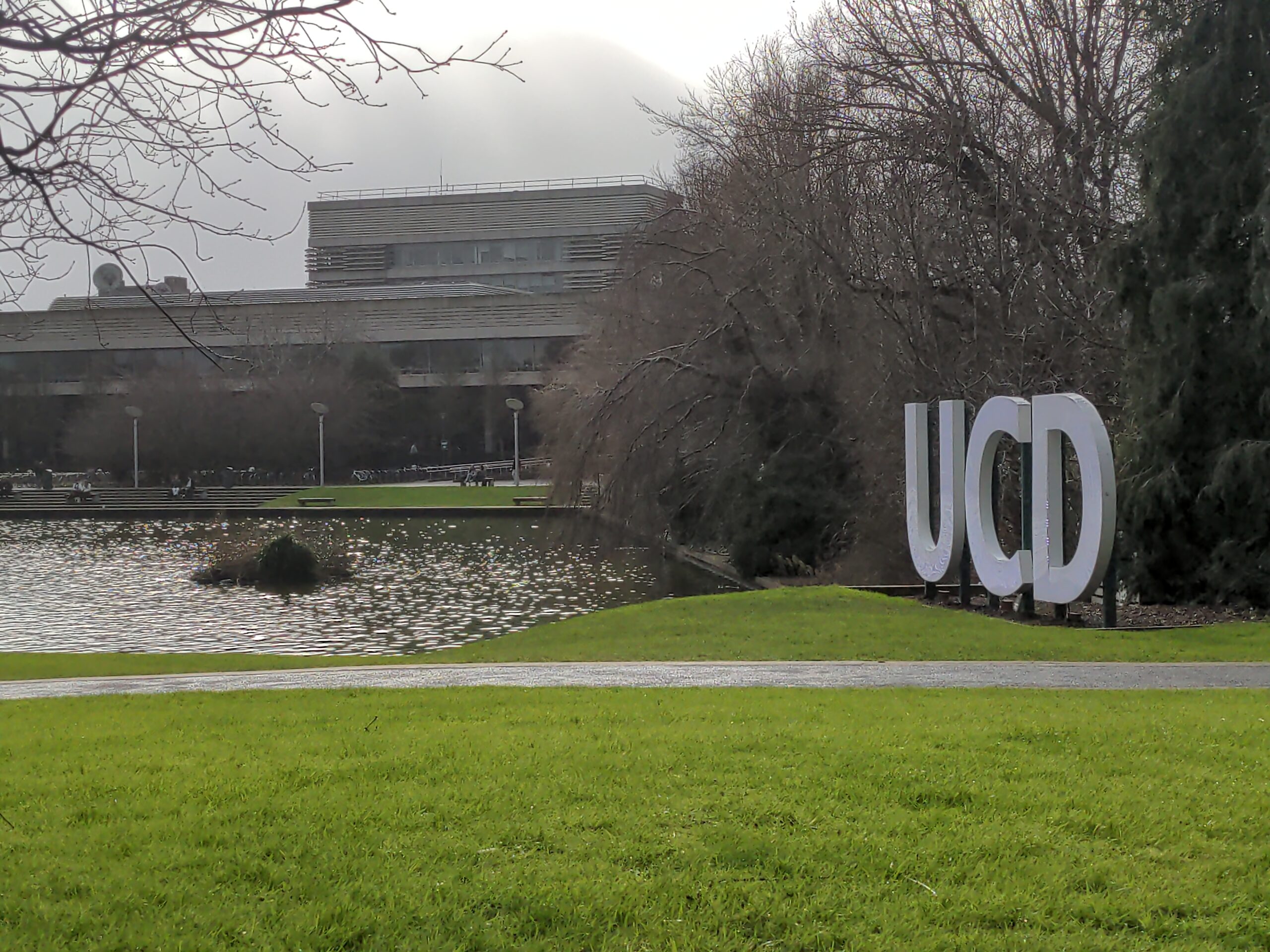 Yaw:190.63388,Pitch:-0.8319924649200386,Roll:0.2102325689251643 Campus University College Dublin